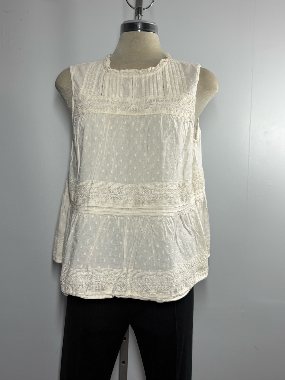 Old Navy Cream Textured Sleeveless Peasant Top